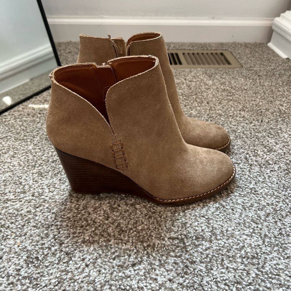 Lucky Brand Tan Ankle Booties with Wedge Heel